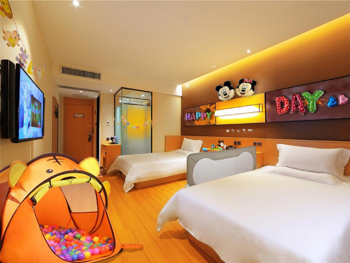 Iu Hotel Shenyang Railway Station Sk Transfer Center Exterior foto